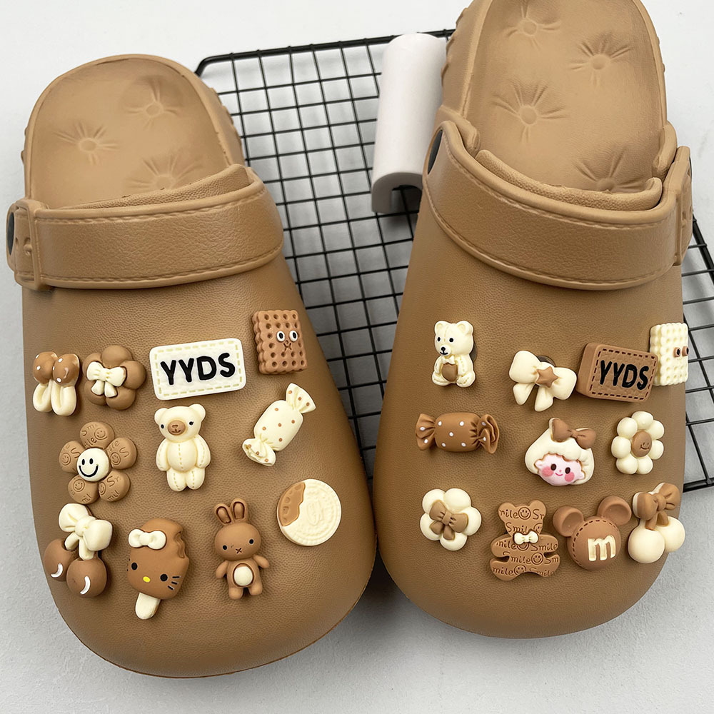 Mix and match set (22 pieces, shoes not included)