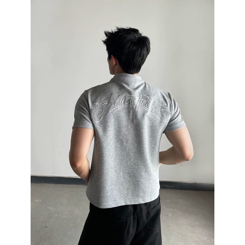 American-Style Street Embroidered Henley Collar Short-Sleeve Men's Summer Design Heavyweight T-Shirt, Short Boxy Fit, Regular Shoulder Half-Sleeve American-Style Street Embroidered Henley Collar Short-Sleeve Men's Summer Design Heavyweight T-Shirt, Short Boxy Fit, Regular Shoulder Half-Sleeve