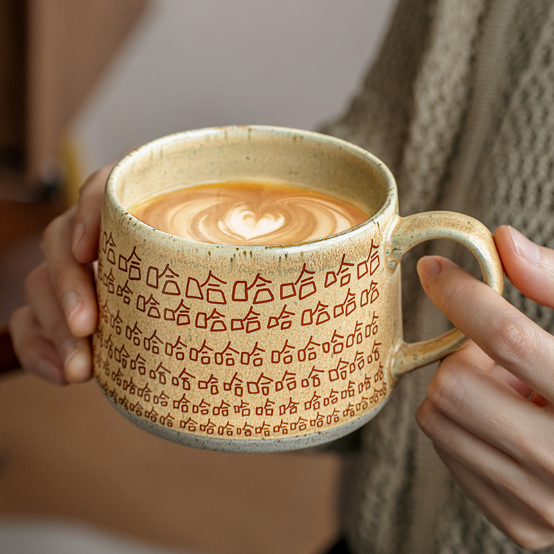 Taza creativa de barriga grande Taza de cerámica con tapa y cuchara Taza de café con leche Taza de agua vieja con punta de cáñamo Exportación transfronteriza