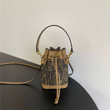 �W��F����Ʒ���������ɫ�Mӡ�����KˮͰ�����б��μ�Ů��83390