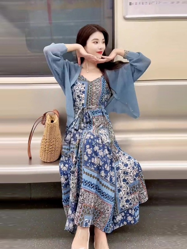 今年流行漂亮套装长裙女小个子时尚蓝色针织衫茶歇法式连衣裙|undefined