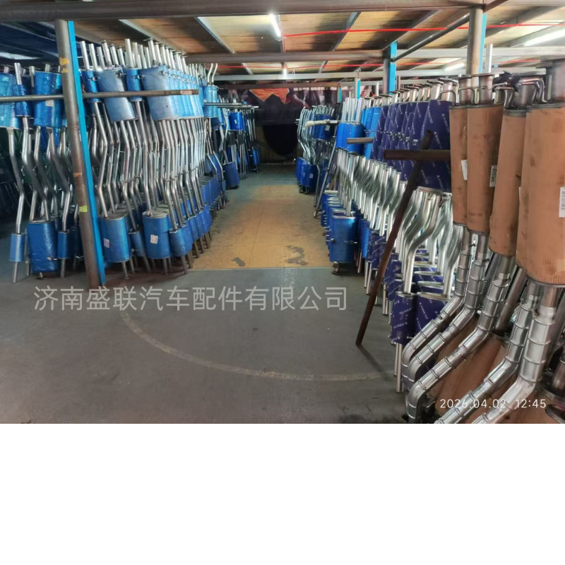 Suitable for Suzuki Tianyu Swift 1.3 1.5 1.6 car parts, three-way catalytic converter, Suzuki exhaust purifier