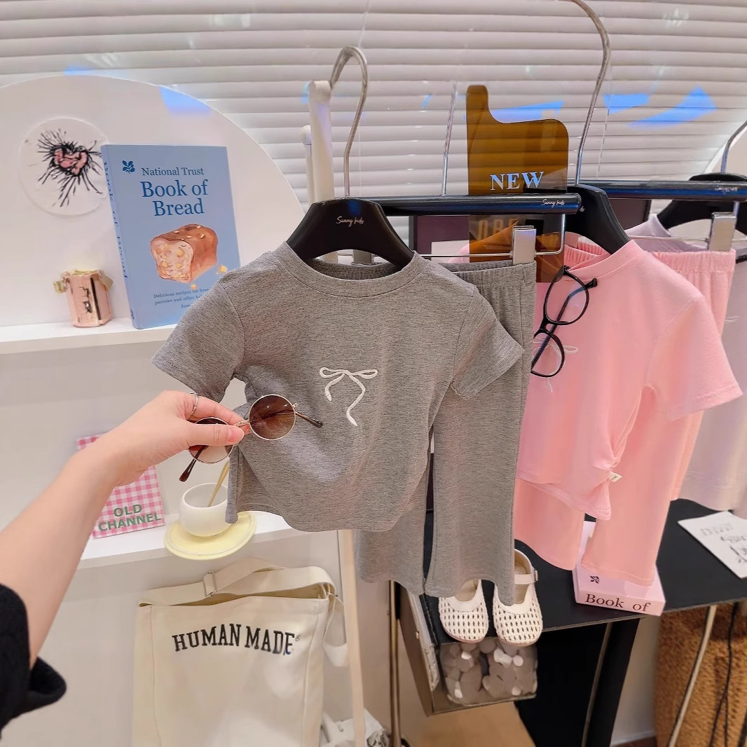 New Comfortable 2026 Girls' Embroidered Bowknot Children's Outfit, Waist-Cinching Short-Sleeve Thin Flared Pants Two-Piece Set