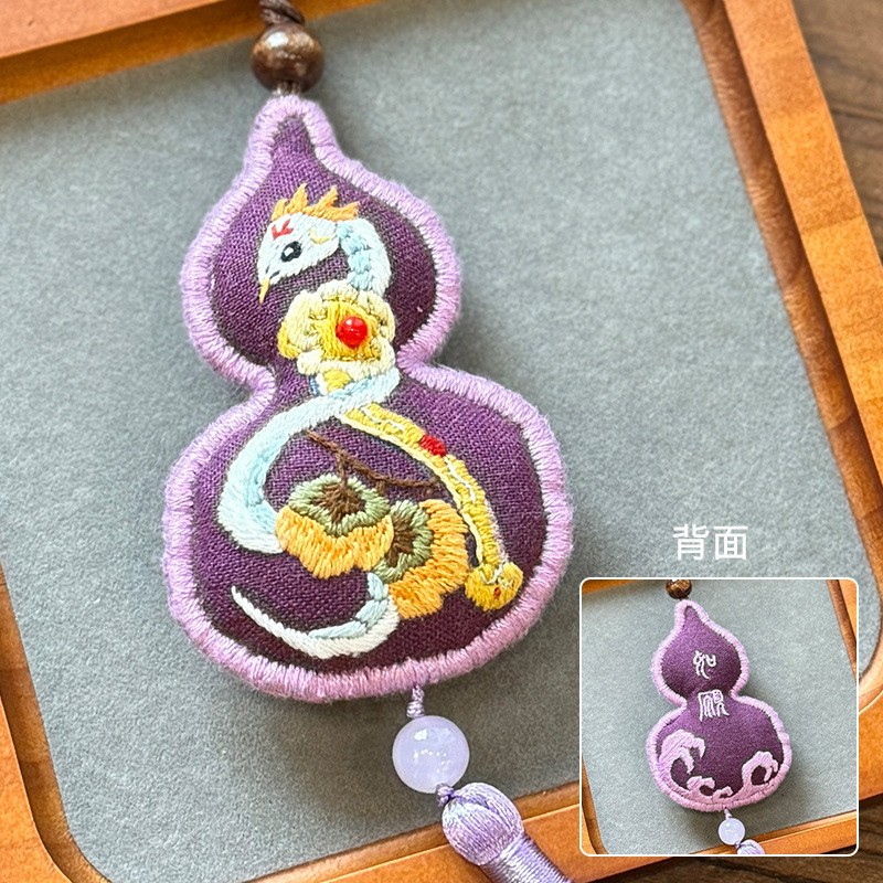 Bordado DIY artesanal creativo bolsas de jazmín colgante bolsas de estilo antiguo bordado Lu para regalo de novia bolsas de mariposa