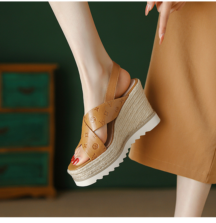 Sandal nữ gót xuồng cao hở mũi, quai chéo mũi vuông, đế dày bện thừng — màu nâu chi tiết 7