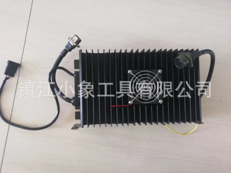 芝麻E30知豆301/D1/D2/D2S/D3/众泰云100江南T11江铃e100A充电机