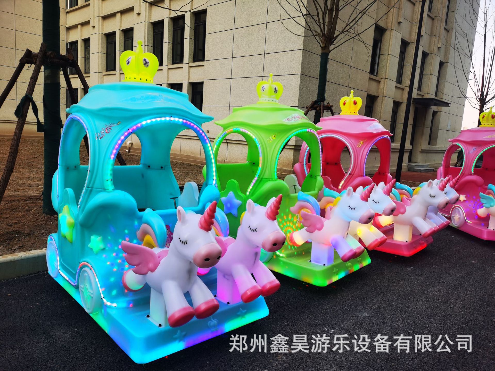 Indoor de alta gama coche de juguete eléctrico para niños cuadrado iluminante coche de atracciones de fibra de vidrio gran rueda coche de atracciones