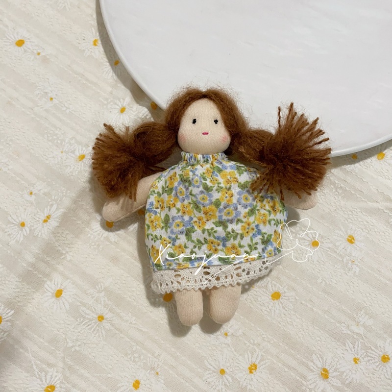 かわいい長い髪の三つ編みの女の子のヘアピン韓国の甘い花柄スカート人形子供の前髪ヘアピン女の子のヘアアクセサリー|undefined