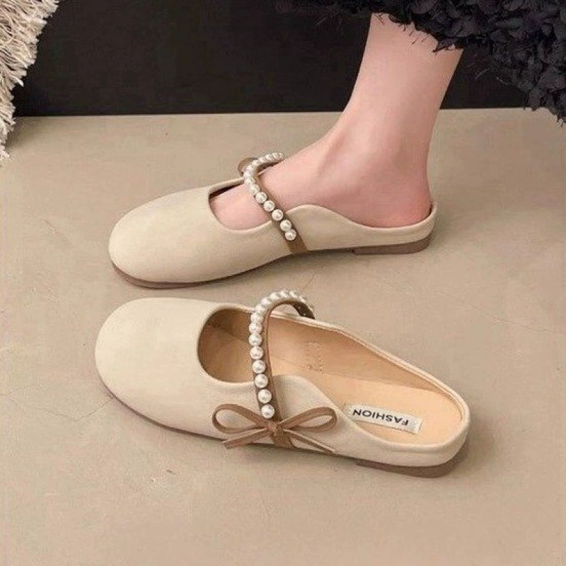 Женские летние пляжные сандалии 2025 года, мягкие полусабо с открытым носком и жемчужным бантом