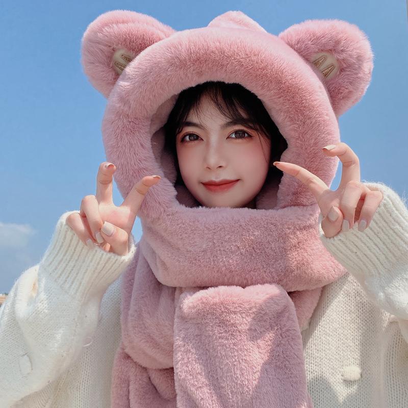 Conjunto de gorro, bufanda y guantes con diseño de oso, todo en uno, para calidez y protección de las orejas, conjunto de tres piezas para mujer, versátil para otoño e invierno, gorro de felpa de una pieza. image 9