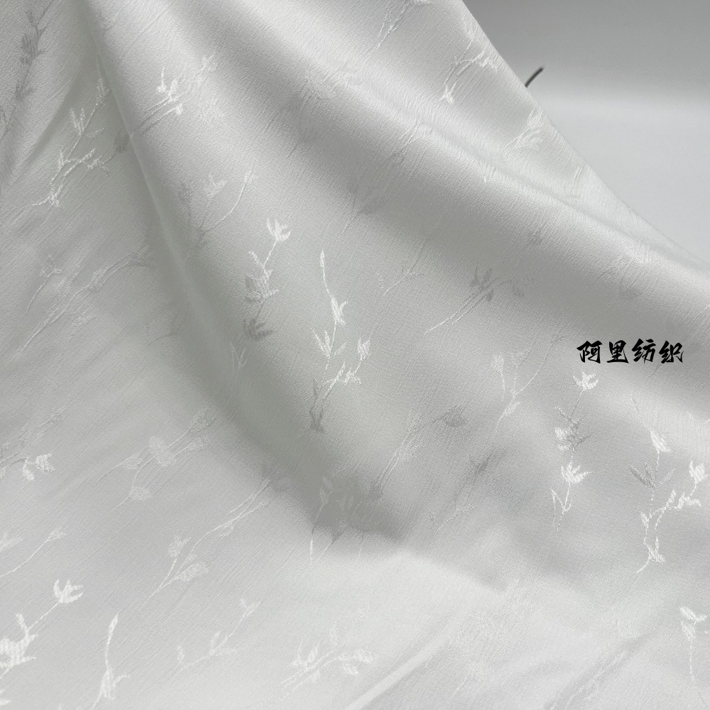 厂家直销跨境梭织暗纹提花春夏女装衬衣连衣裙四面弹印花底布面料