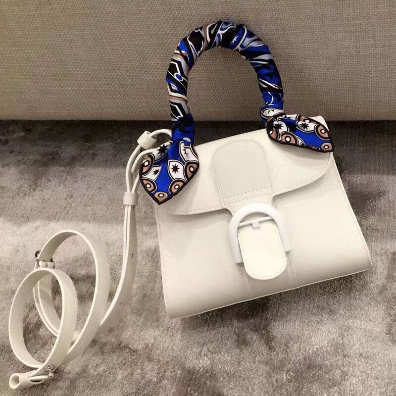 New Snow White Color-Blocked Box Leather Crossbody Bag with Horseshoe Buckle, Horizontal Style Handbag New Snow White Color-Blocked Box Leather Crossbody Bag with Horseshoe Buckle, Horizontal Style Handbag