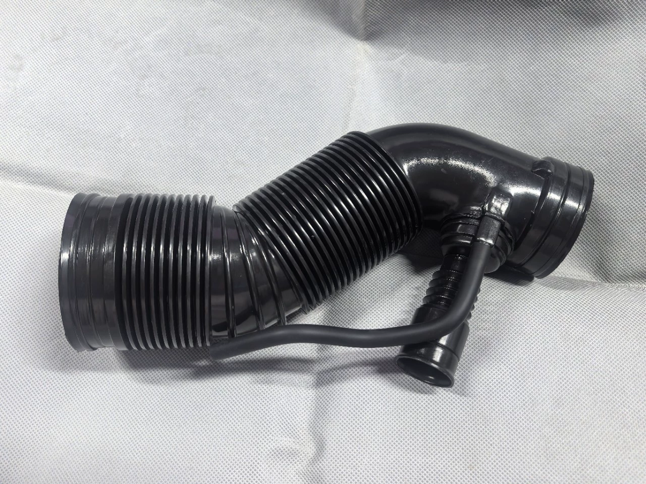 1J0129684N Подходит для воздуховода впускного фильтра Audi Volkswagen 1J0 129 684 N