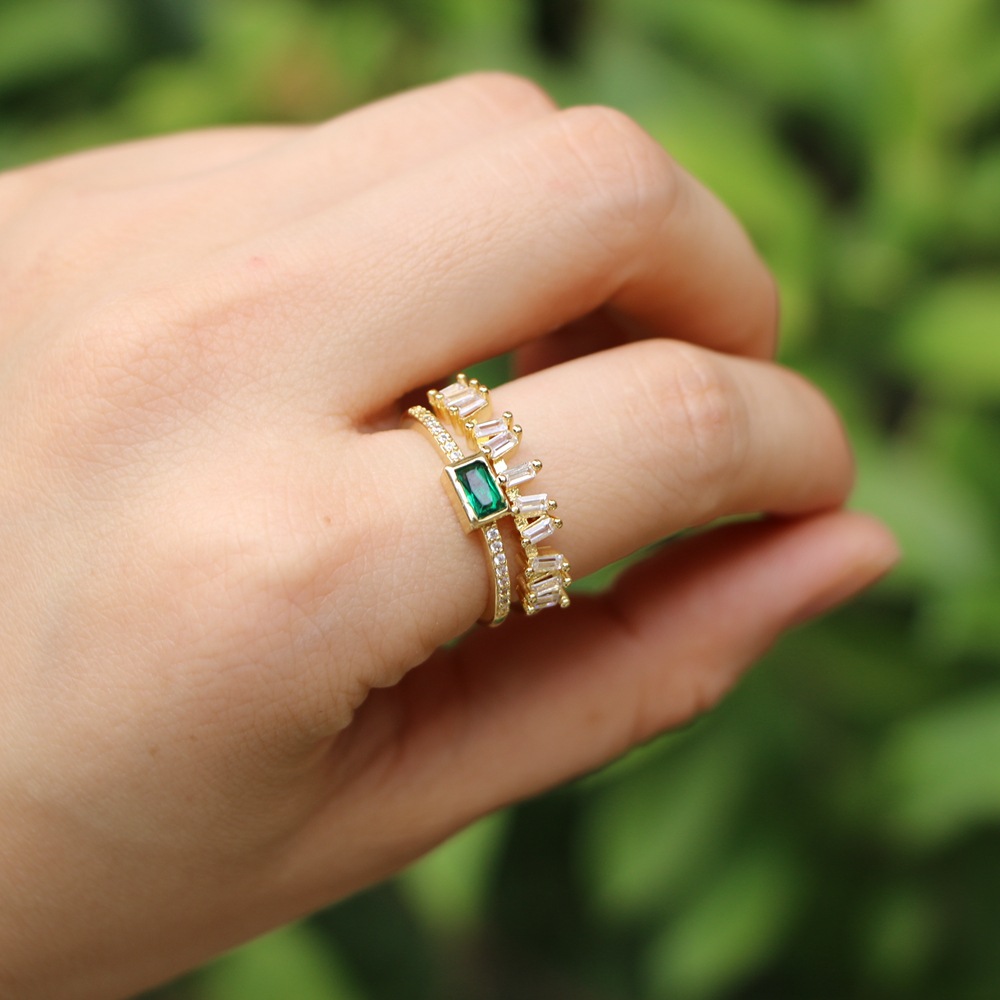 Fashion Female 18k Gold Geometric Retro Ladies Green Zircon Copper Ring display picture 1