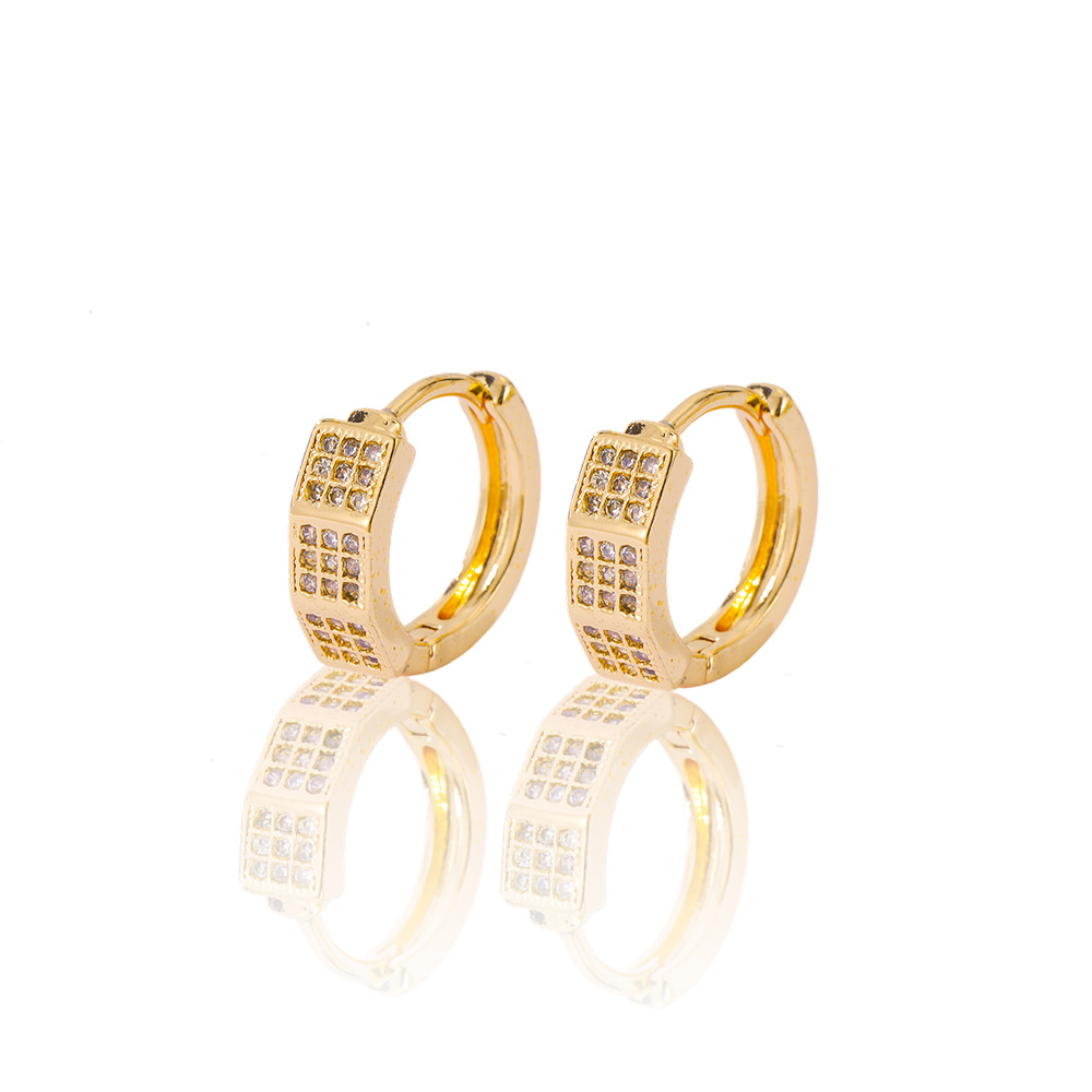 Selección transfronteriza de nuevas joyas de moda Zircon cobre chapado en oro joyas pendientes de orejas populares para mujeres pendientes de estilo múltiple