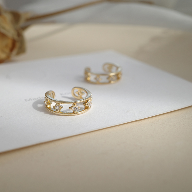 Estilo coreano ins nicho diseño simple todo fósforo hueco circonio diamante oreja hueso clip hembra oreja sin oreja clip pendientes de estilo frío