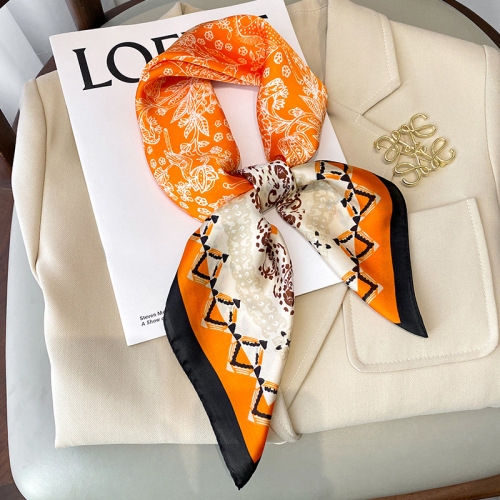 European and American printing fashion temperament 70X70 small square scarf women's silk scarf spring and autumn shawl scarf small scarf headband binding bag