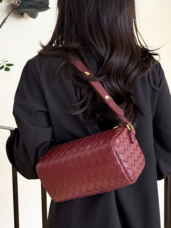 Bolso para mujeres 2026 comercio exterior nuevo estilo de alta textura moda trenzado bolso cuadrado de viaje universal de hombro mochila