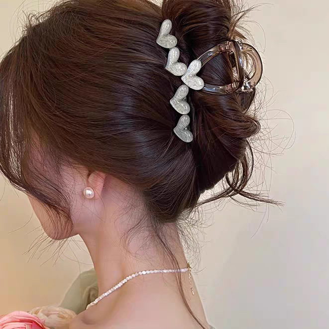 26#Light green glitter love 8cm gripper