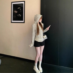 早秋韩系ins长袖修身条纹气质开衫上衣女设计感别致休闲连帽外套