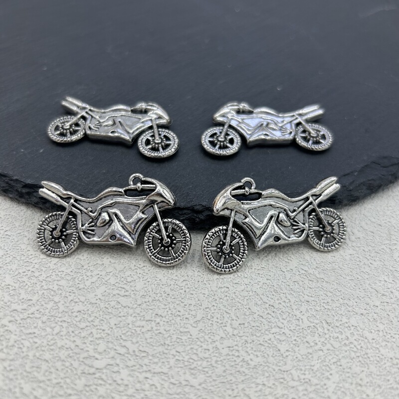 In-stock vintage alloy motorcycle accessories, DIY jewelry components, pendants, charms, and keychains – wholesale from the manufacturer In-stock vintage alloy motorcycle accessories, DIY jewelry components, pendants, charms, and keychains – wholesale from the manufacturer