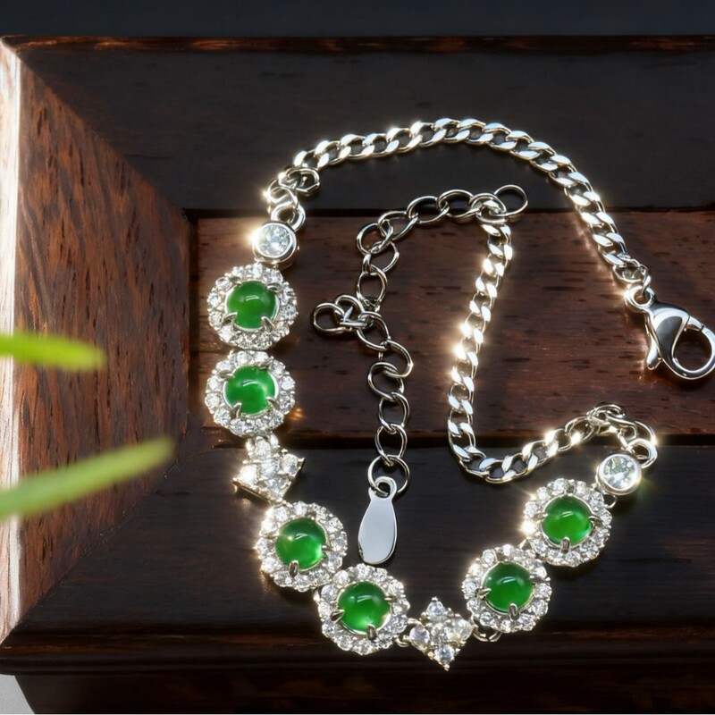 Natural Burmese Jadeite A-Grade Bracelet for Men and Women, Accessible Luxury Niche, Exquisite and Beautiful Diversity, One of the 9132
