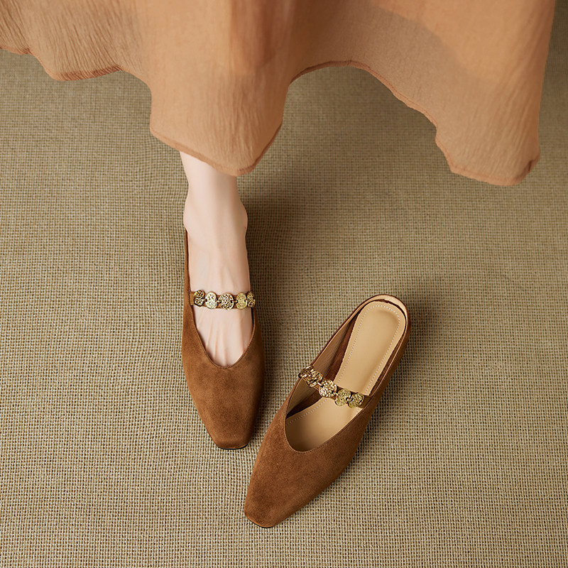 Mary Jane Shoes with Square Toe and Gold Coin Chain, Comfortable and Versatile, Chunky Low Heel, Fashionable Single Shoes, Mary Jane Shoes for Women