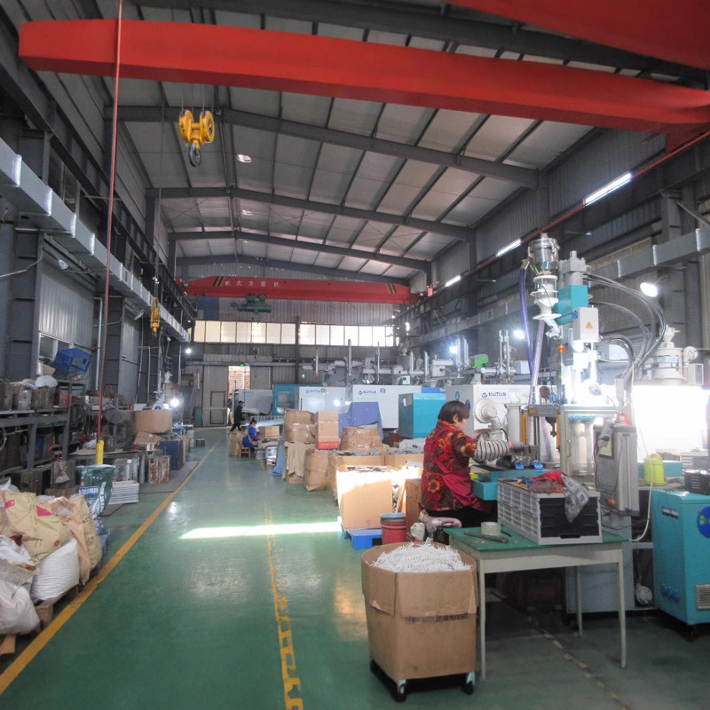 Pein de dibujos animados transfronterizos personalizados cuadrados portátiles impresión transparente arco iris masaje fluido bolsa de aire estudiante