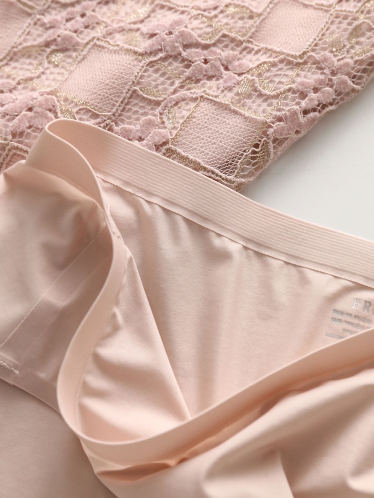 Hígado caliente japonés empuja hacia arriba engrosado sin costuras de una pieza sujetador inalámbrico pecho plano pecho pequeño traje de ropa interior grande