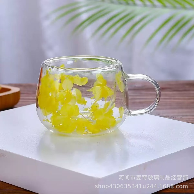 既製品のクリエイティブな二層ドライフラワーカップ、小さくて丸い楽しいドリンクカップ、人気の取っ手付きミルクカップ、高ホウケイ酸ガラスの本物の花カップ|undefined