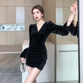 韩版秋冬性感港味交叉V领褶皱金丝绒打底包臂连衣裙批发小单快返