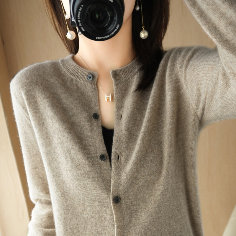 2025 Early Autumn Round Neck Fine Wool Knitted Cardigan Women's Thin Loose Easiest for Match Long Sleeve Button Jacket Knitted Sweater 2025 Early Autumn Round Neck Fine Wool Knitted Cardigan Women's Thin Loose Easiest for Match Long Sleeve Button Jacket Knitted Sweater
