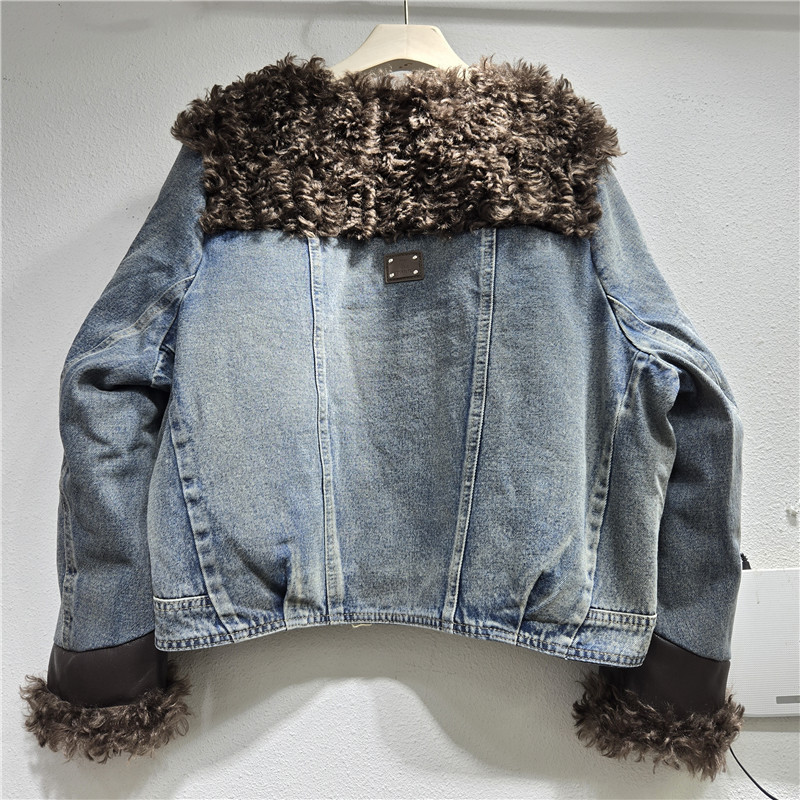 pieles europeas en un empalme de color contrastante vaquero para superar la mujer retrógrado corto abrigo de algodón imitación de pieles de moda