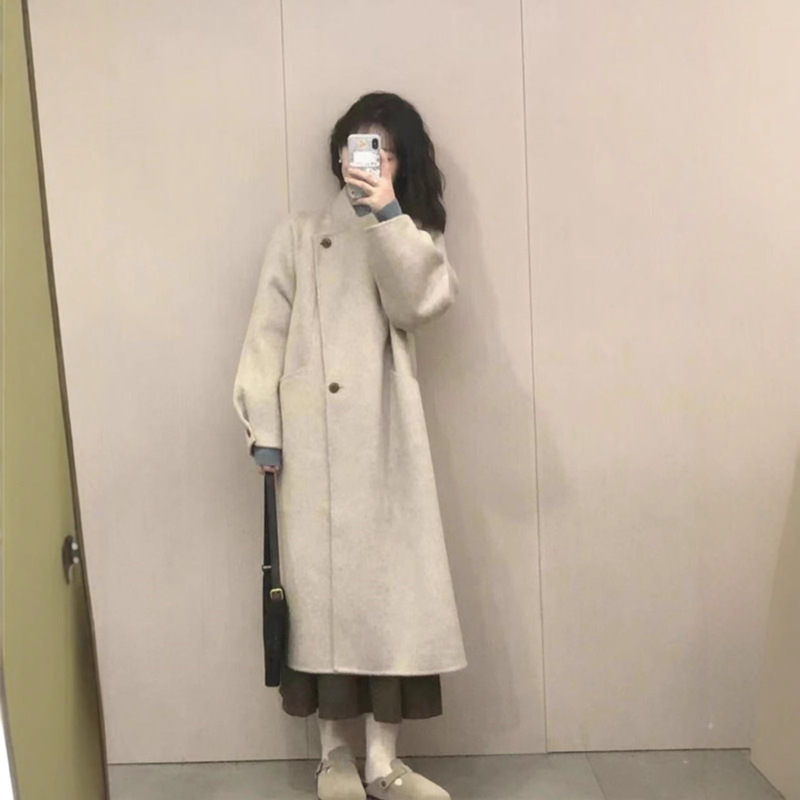 赫本风燕麦色法式呢子大衣女秋冬新款小个子复古感中长款毛呢外套|undefined