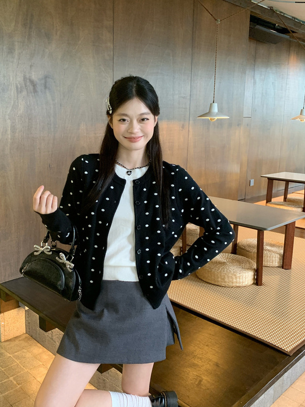 黑色波点巨好看针织开衫外套女早秋韩系氛围感毛衣上衣其他|undefined
