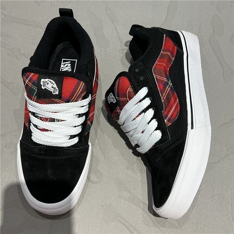 Scottish raya nuevos zapatos de pan gordos negros de tacón bajo retro todo fósforo estilo étnico hombres y mujeres zapatillas de deporte casuales