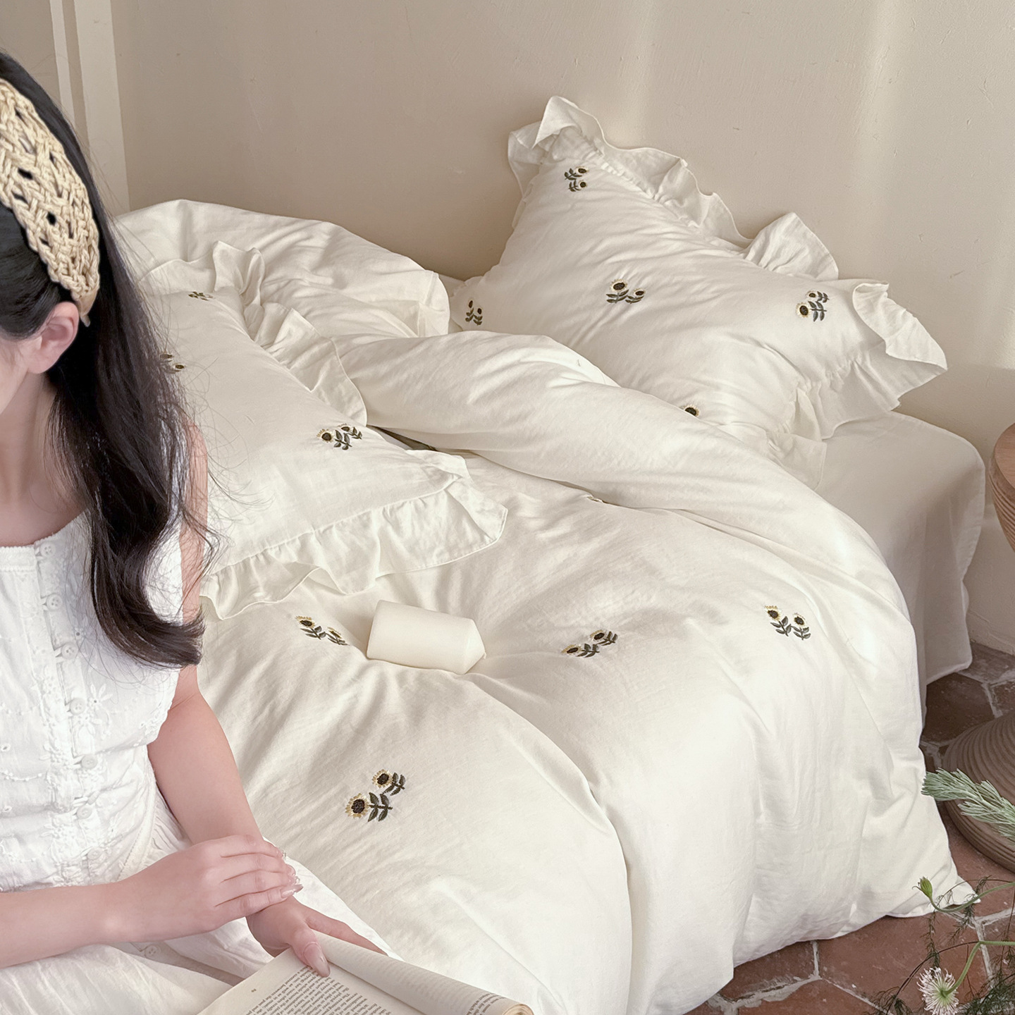 Princesa coreana de algodón 1.2m cama de tres piezas de doble capa de sábanas bordadas blancas de cama de cuatro piezas