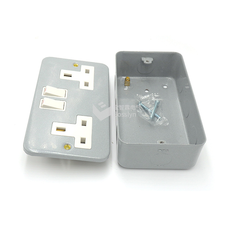 供应英式带开关工业明装墙壁插座金属面板带铁盒英标双开双控插座