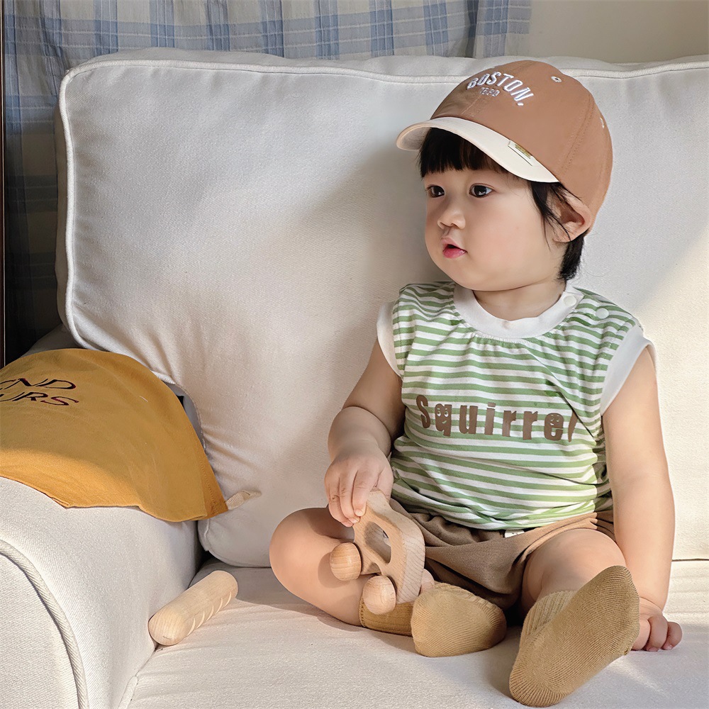 Baby Summer New Korean Boy Top sin mangas Pantalones cortos Traje de letras de bebé lindo a rayas