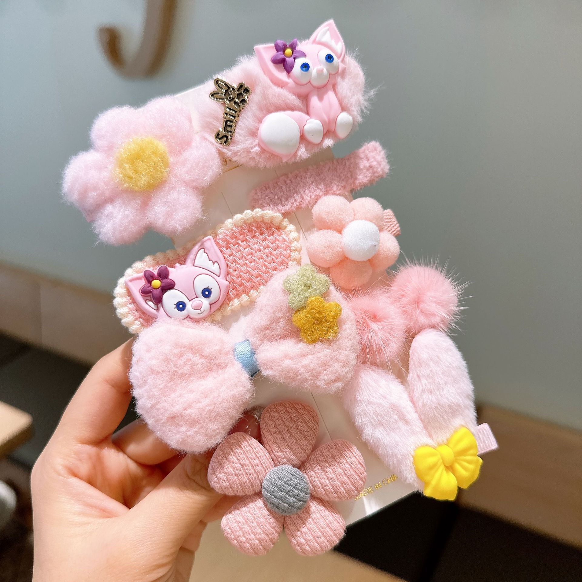 Nuevos niños chica peludo arco BB clip horquilla traje carácter de dibujos animados carácter accesorios clip lateral al por mayor