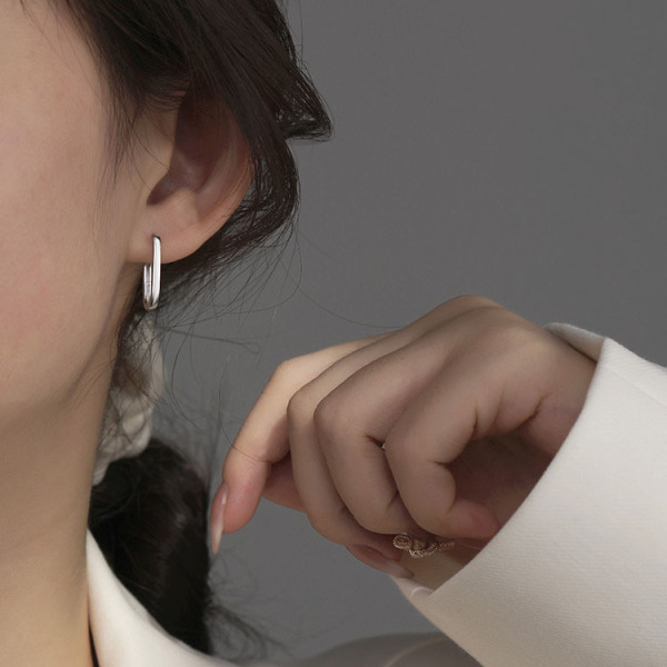 Square elegant fashionable earrings