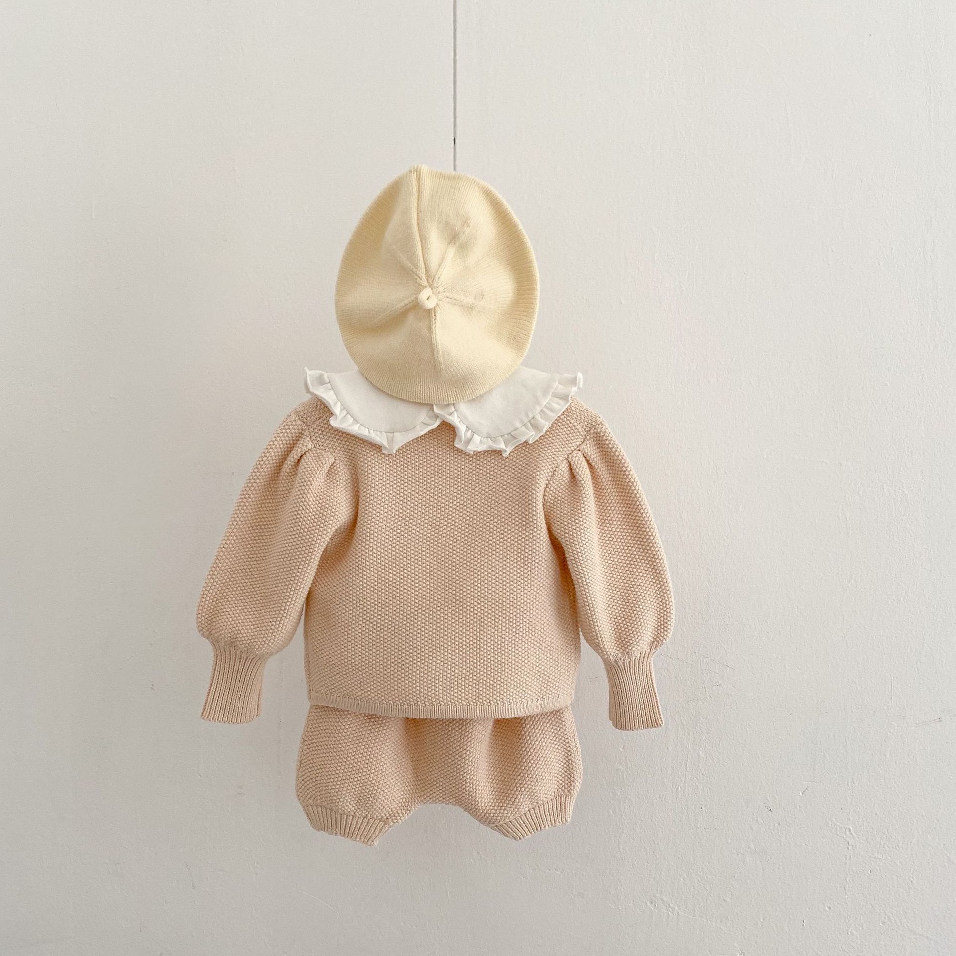 2024 Tavaszi Baba Férfi és Női Kötött V-nyakú Buborékos Ujjú Kabát Lámpás Rövidnadrág Két Részes Szett_voghion.com