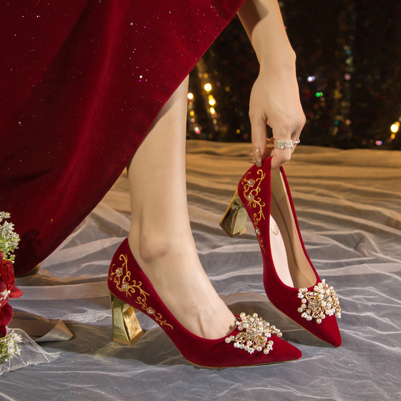 高跟鞋细跟女款不累脚结婚典礼中式宴会粗跟单鞋子红色新娘子婚鞋