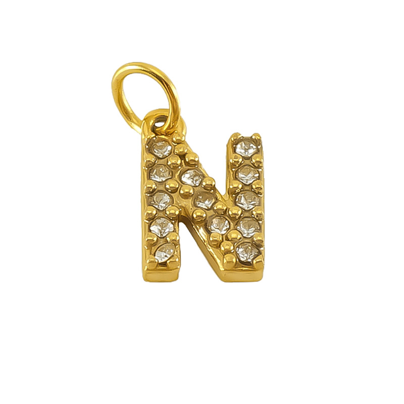 Nueva moda europea y americana de acero inoxidable con incrustaciones de diamantes 26 letras inglesas colgantes accesorios femeninos Advanced Advanced Mini letras joyas
