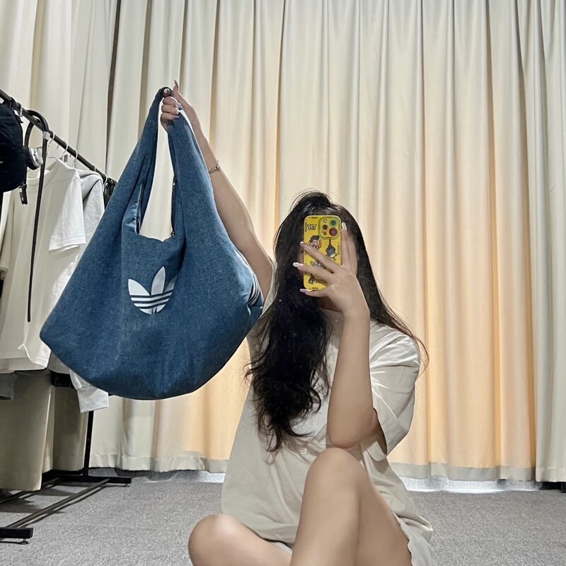 2026 Adidas Originals Same Style Three-Stripe Cloud Bag Women's Denim Style Sports Handbag Shoulder Underarm Bag 2026 Adidas Originals Same Style Three-Stripe Cloud Bag Women's Denim Style Sports Handbag Shoulder Underarm Bag