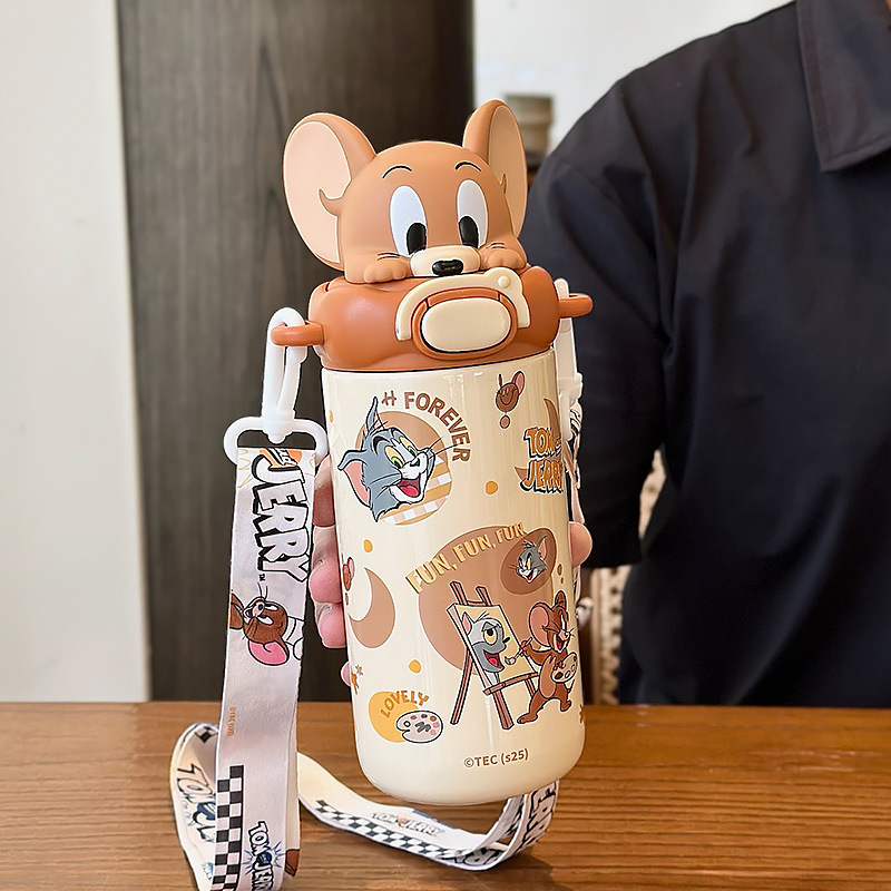 Gato y ratón taza de agua de paja para niños 2025 nuevo tipo de taza especial para estudiantes para la escuela jardín de infantes portátil