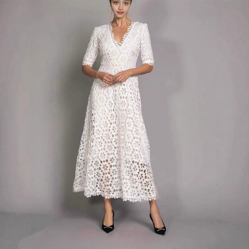 2026 Spring New Style Commuting White Lace Long Dress Elegant V-Neck Design Floral Dress Evening Gown Dress