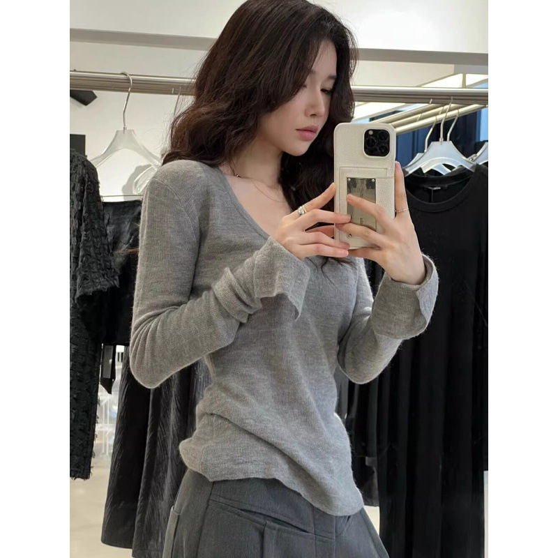 Korean Gray Knitwear Women's Early Spring 2025 New Design Top Slim Long-Sleeved Inner Low-Neck Bottoming Shirt
