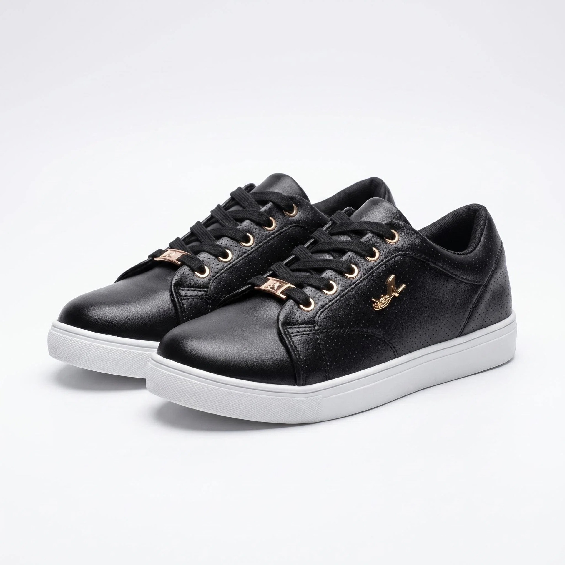 Comercio exterior transfronterizo pareja cordones zapatos de skate de cabeza redonda para hombres y mujeres 2026 verano europeo y americano con suela plana zapatos deportivos transpirables de altura baja