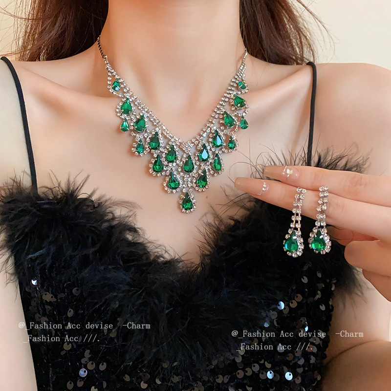 French Style Light Luxury Water Drops Diamond Earrings Necklace Set Niche All-match Clavicle Chain Elegant Fashion High-end Jewelry